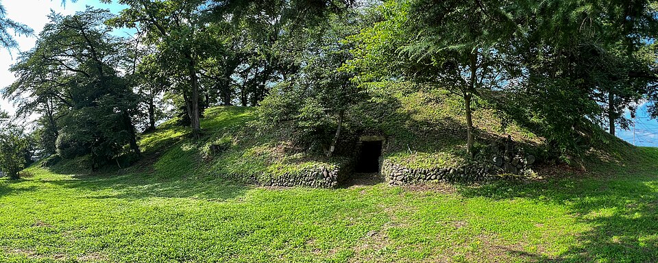 八幡観音山古墳