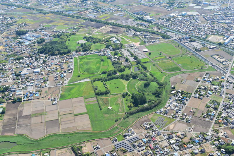 さきたま古墳群全景